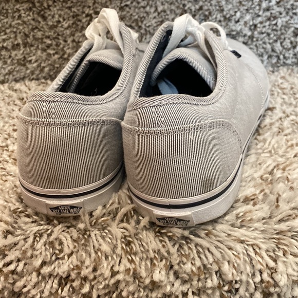 Vans - Picture 4 of 7